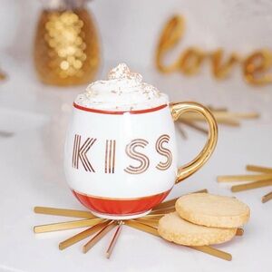 New Bombay Duck Gold White and Red 'KISS' Mug Decor Small Talk Library Drinkware